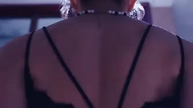 完蛋，我被七个女神逼婚了海报