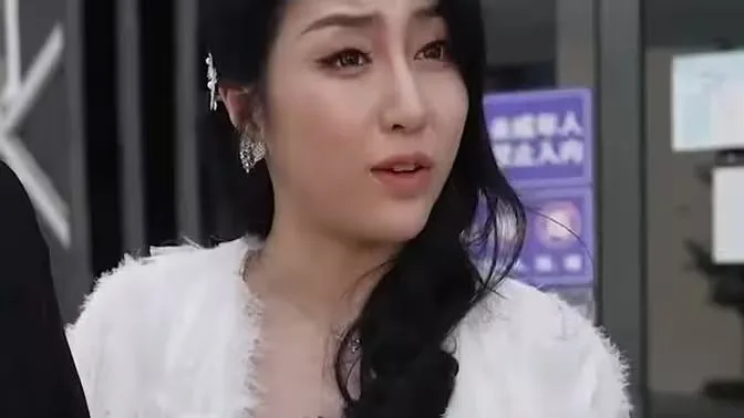 原来是首富海报